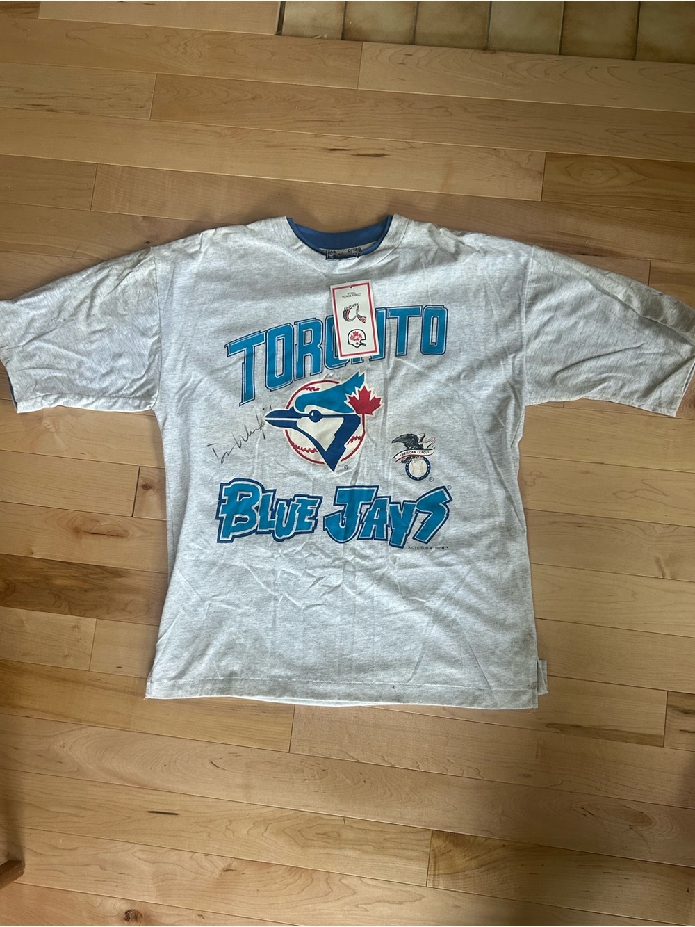 Autographed 1992 World Series blue jays NWT